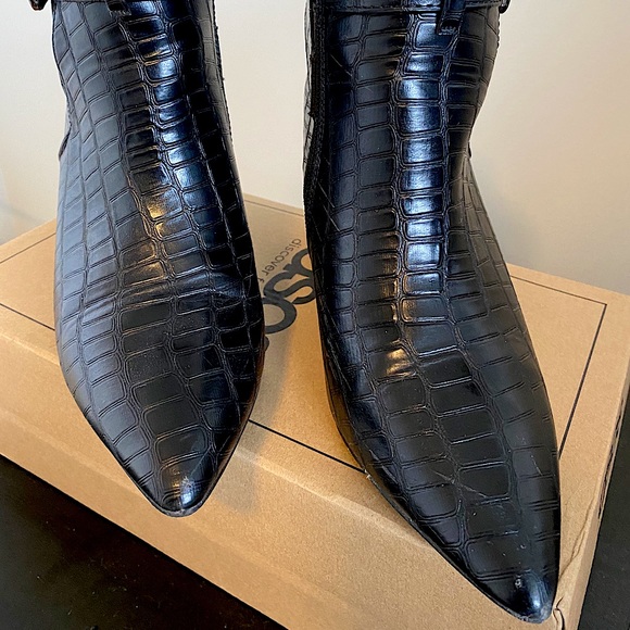 ASOS Wide heel ankle boot - Picture 3 of 9